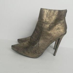 & Scene High Heeled Gold Black Ankle Boots